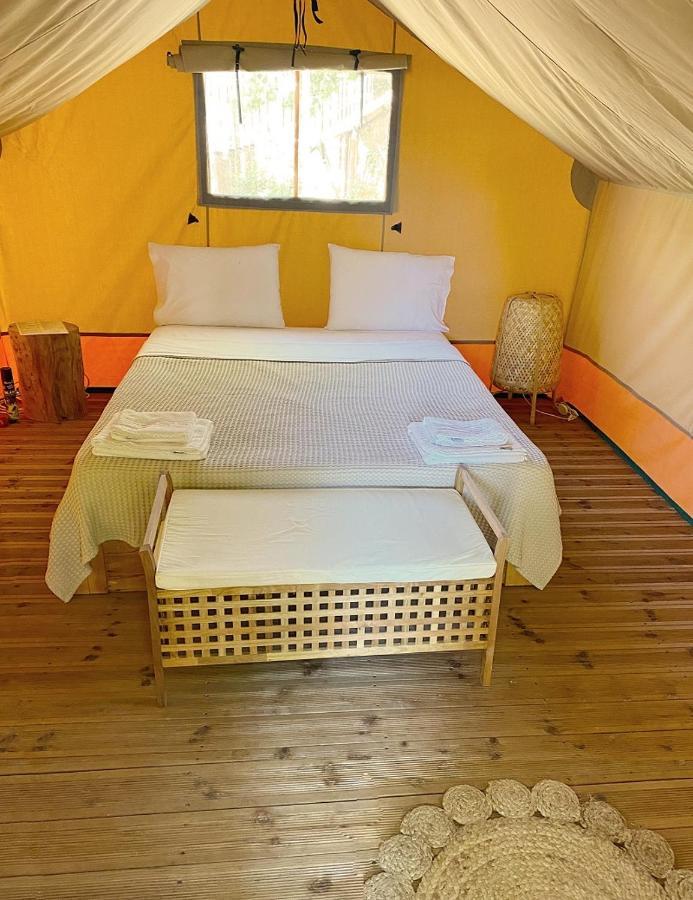Mareleon Camping Ofrinion Bagian luar foto