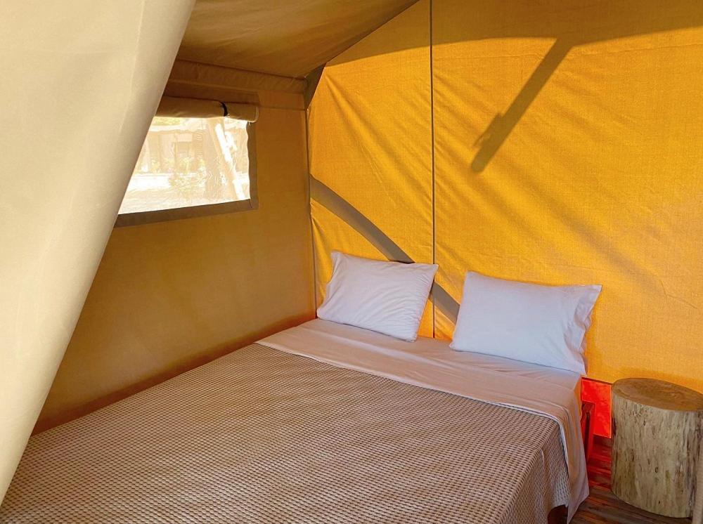 Mareleon Camping Ofrinion Bagian luar foto