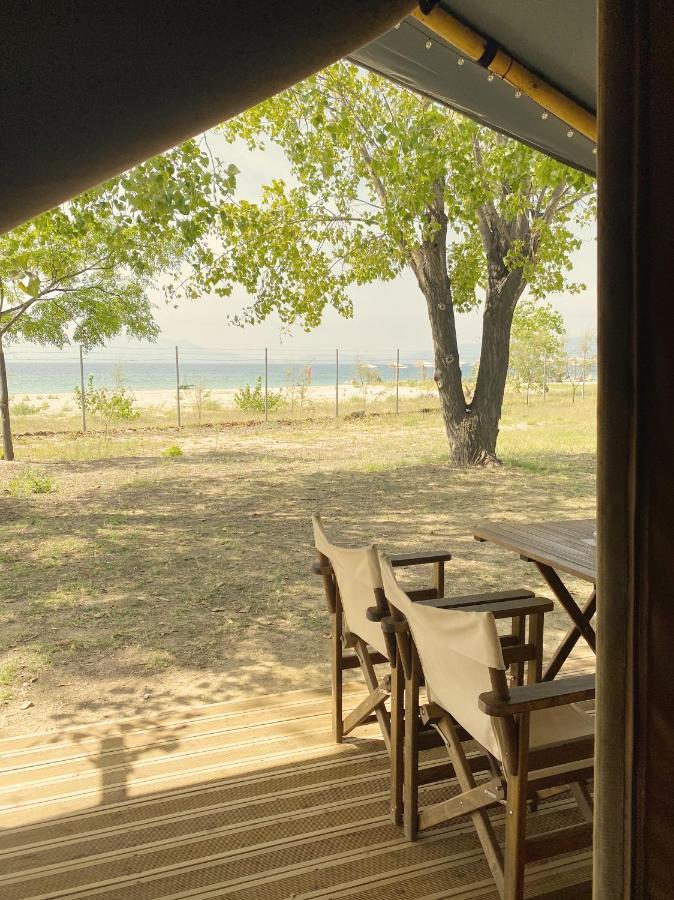 Mareleon Camping Ofrinion Bagian luar foto