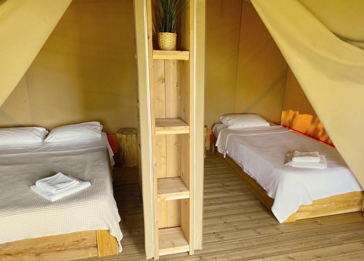 Mareleon Camping Ofrinion Bagian luar foto