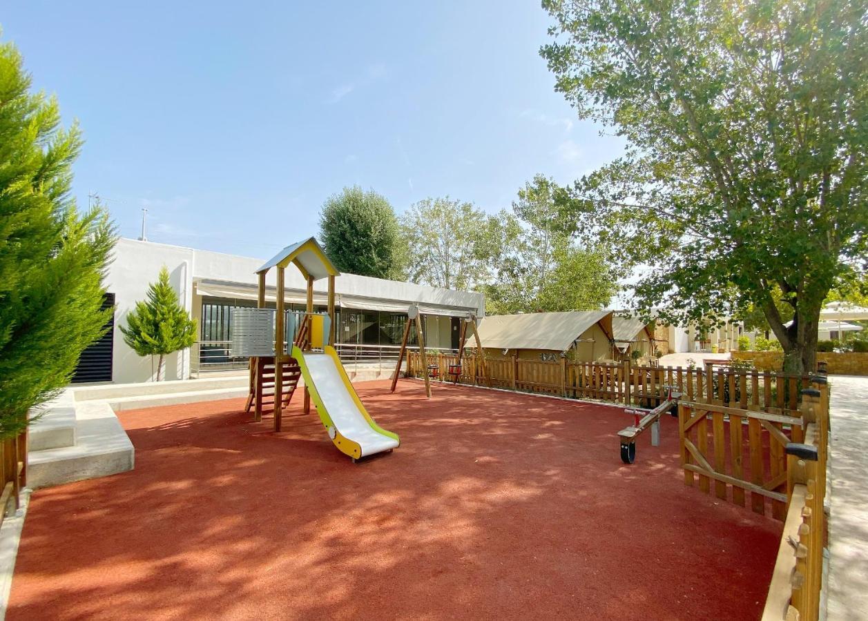 Mareleon Camping Ofrinion Bagian luar foto